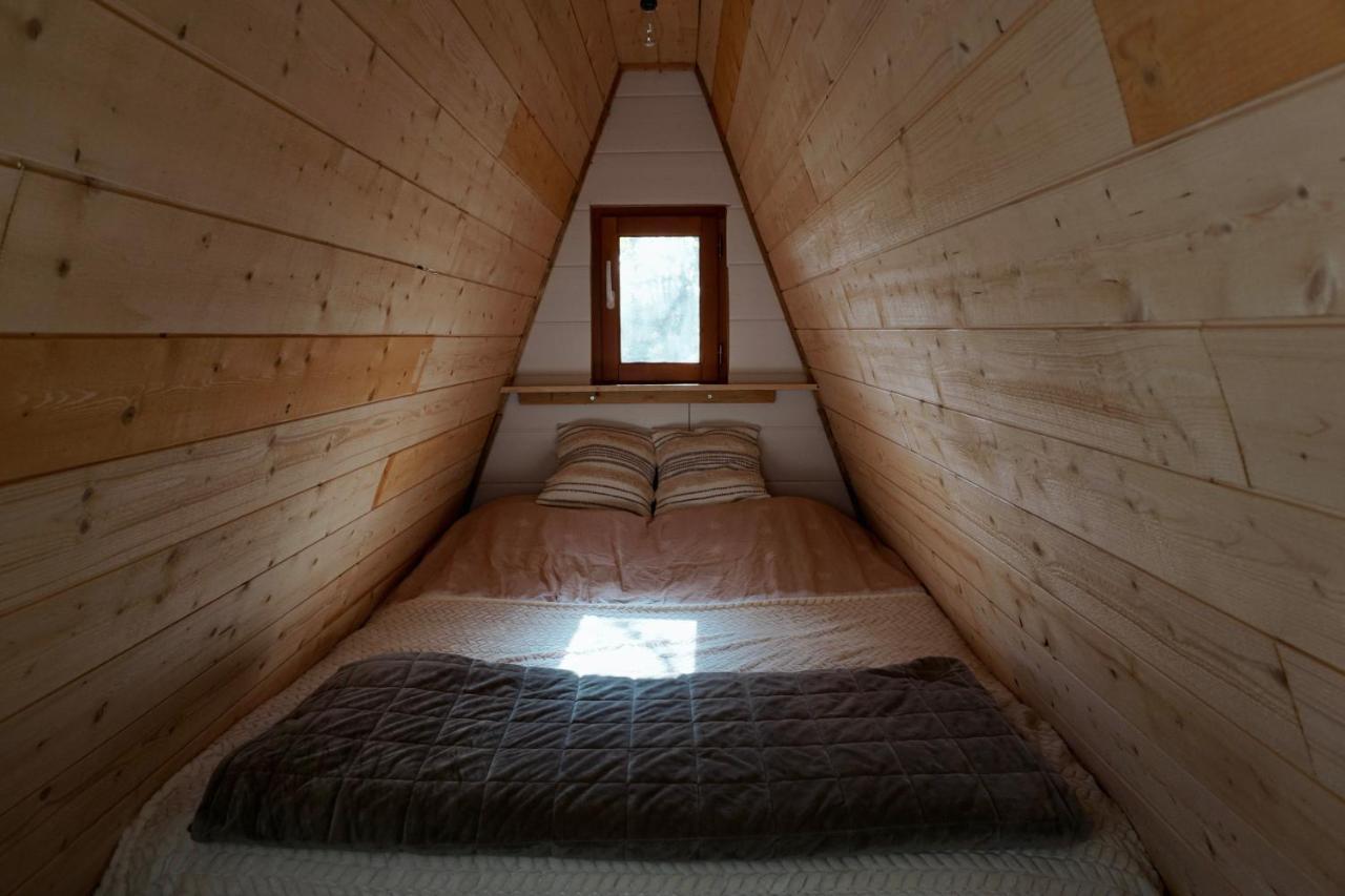 Le Chalet Tipi Avec Jacuzzi Et Jardin Troyes Exterior foto